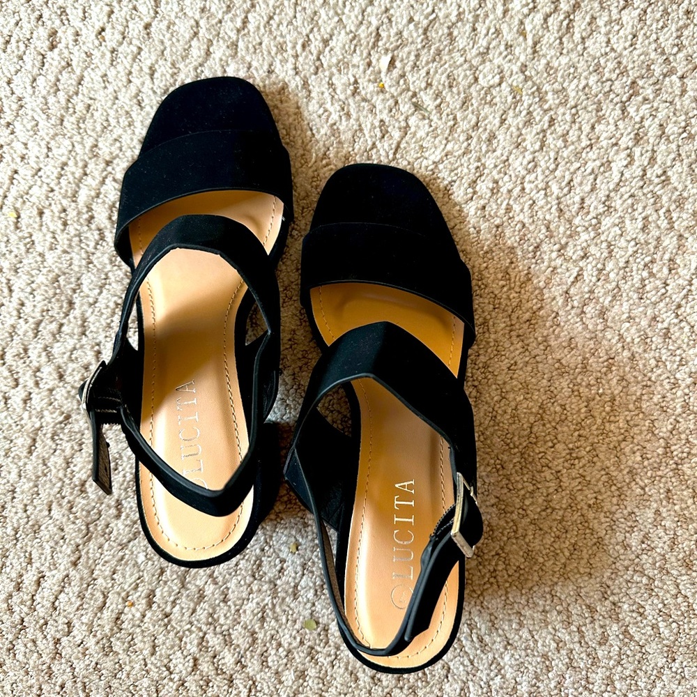Open toe summer black sandals-Brand new never been used
